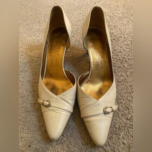 Cream Ferragamo 8B just in time for summer.